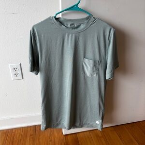 Vuori Tradewind Pocket T-Shirt | Mens Small | Light Green